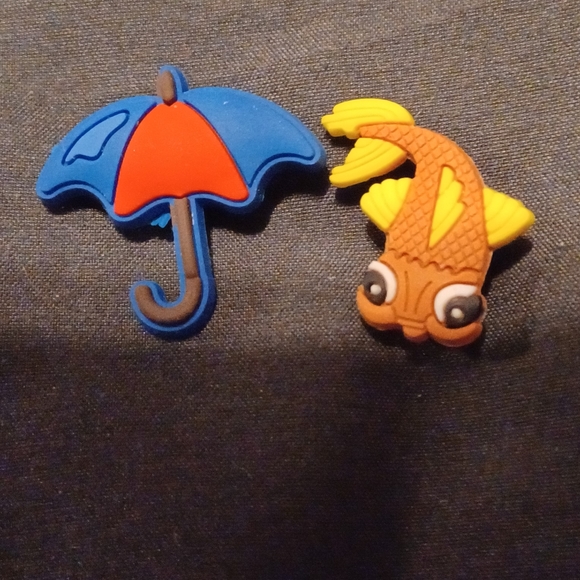 Croc Umbrella/ Goldfish jibitz shoe charm bundle - Picture 1 of 1